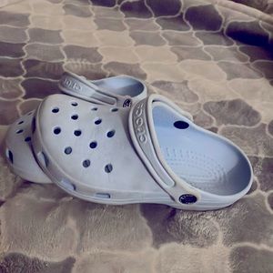 Kids Crocs size 2/4 young girl baby blue color sling back clog